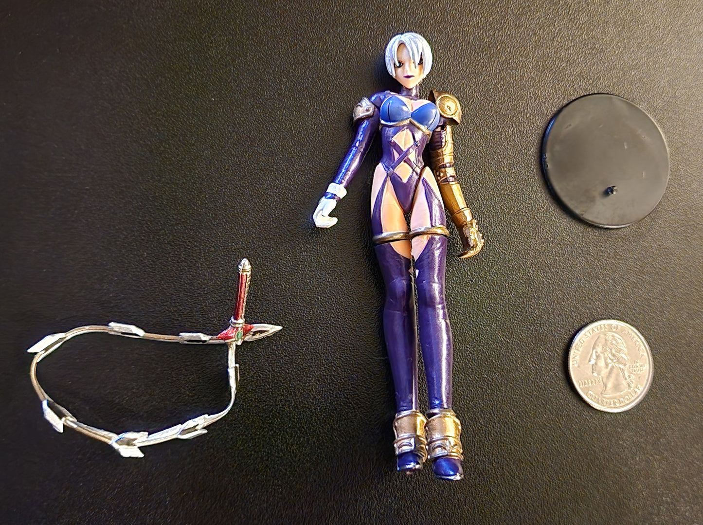 Ivy Valentine Soul Calibur II Gashapon Figure (Whip Sword Version)