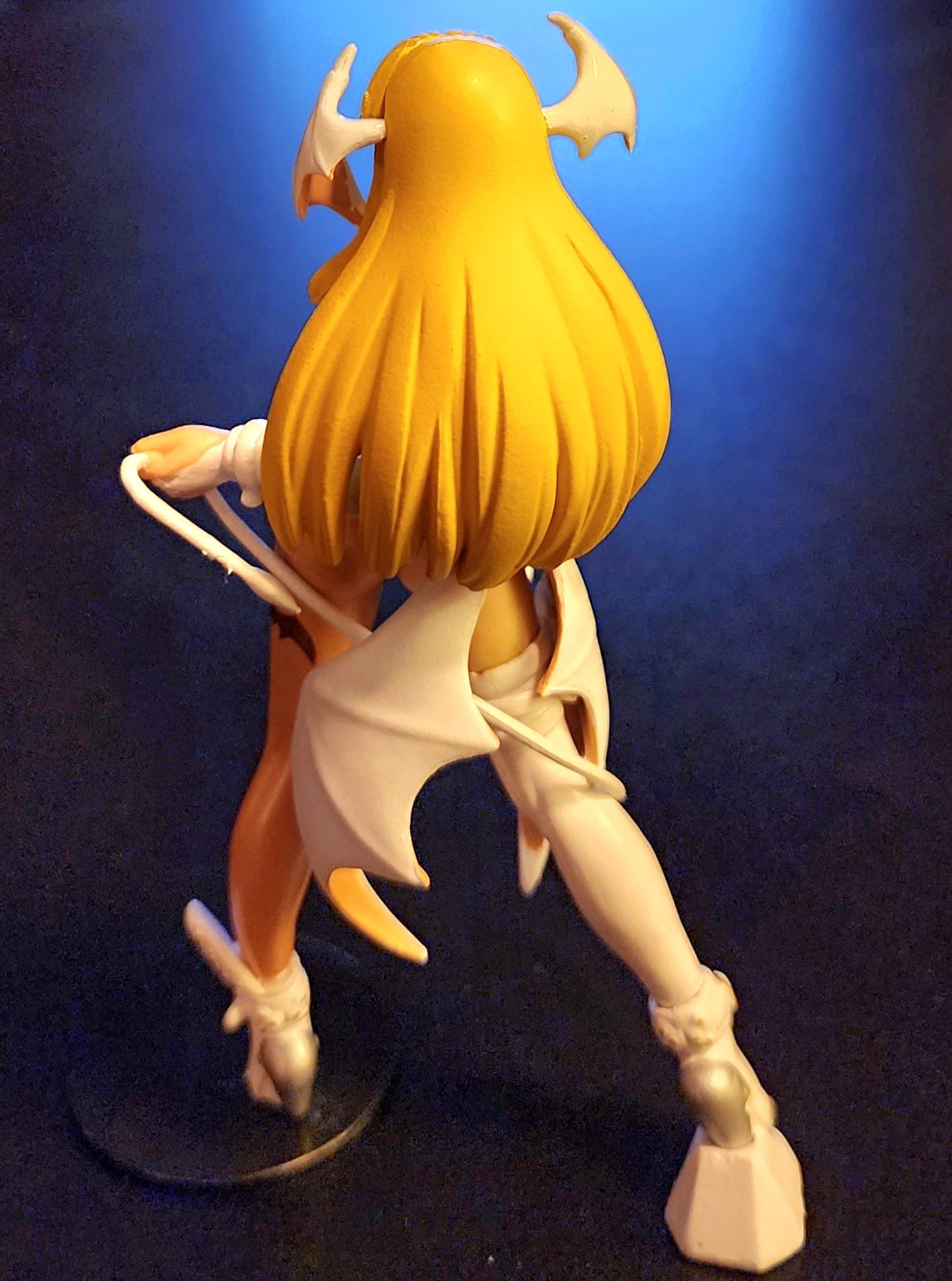 Morrigan Alt. Outfit Yujin SR Series Gashapon (White Version)