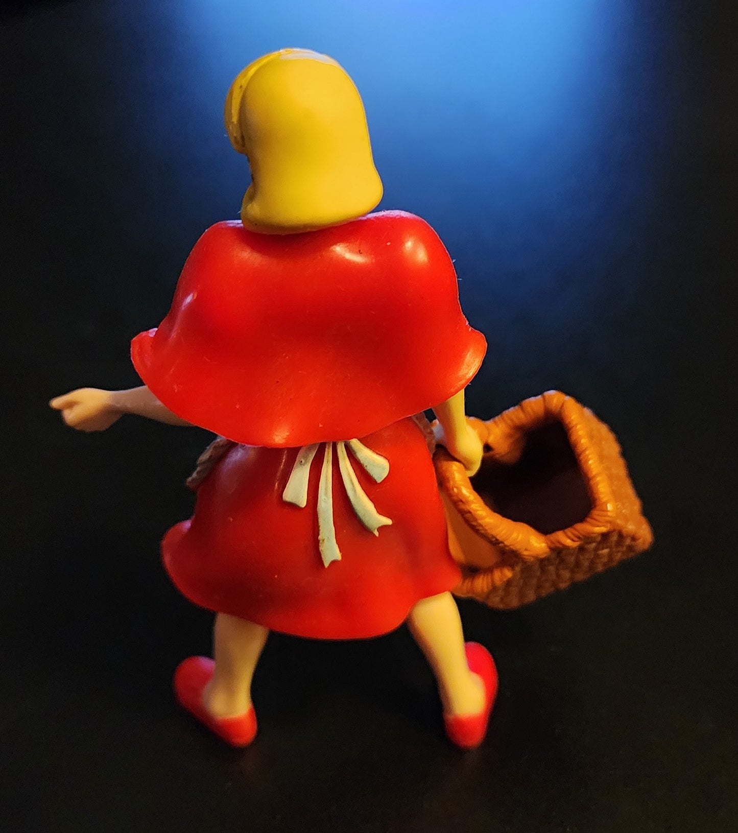 Bulleta / B.B. Hood Darkstalkers 3 Toy-Biz Action Figure (with Dog) 🐕