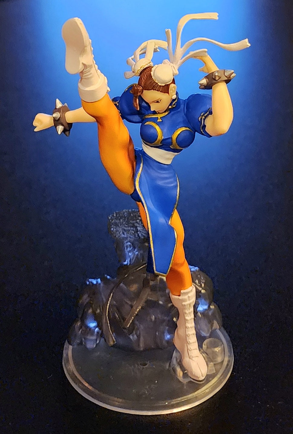 Chun-Li Namco Γ Capcom Gashapon Figure (with Ryu Base)