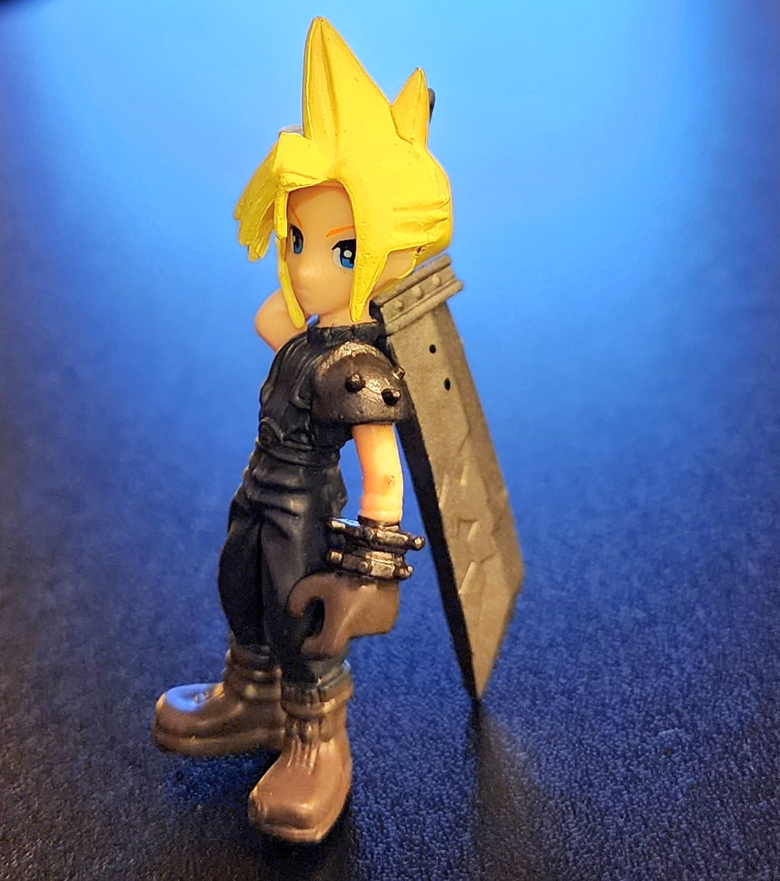Final Fantasy Trading Arts Mini - Final Fantasy 7 - Cloud Keychain Figure