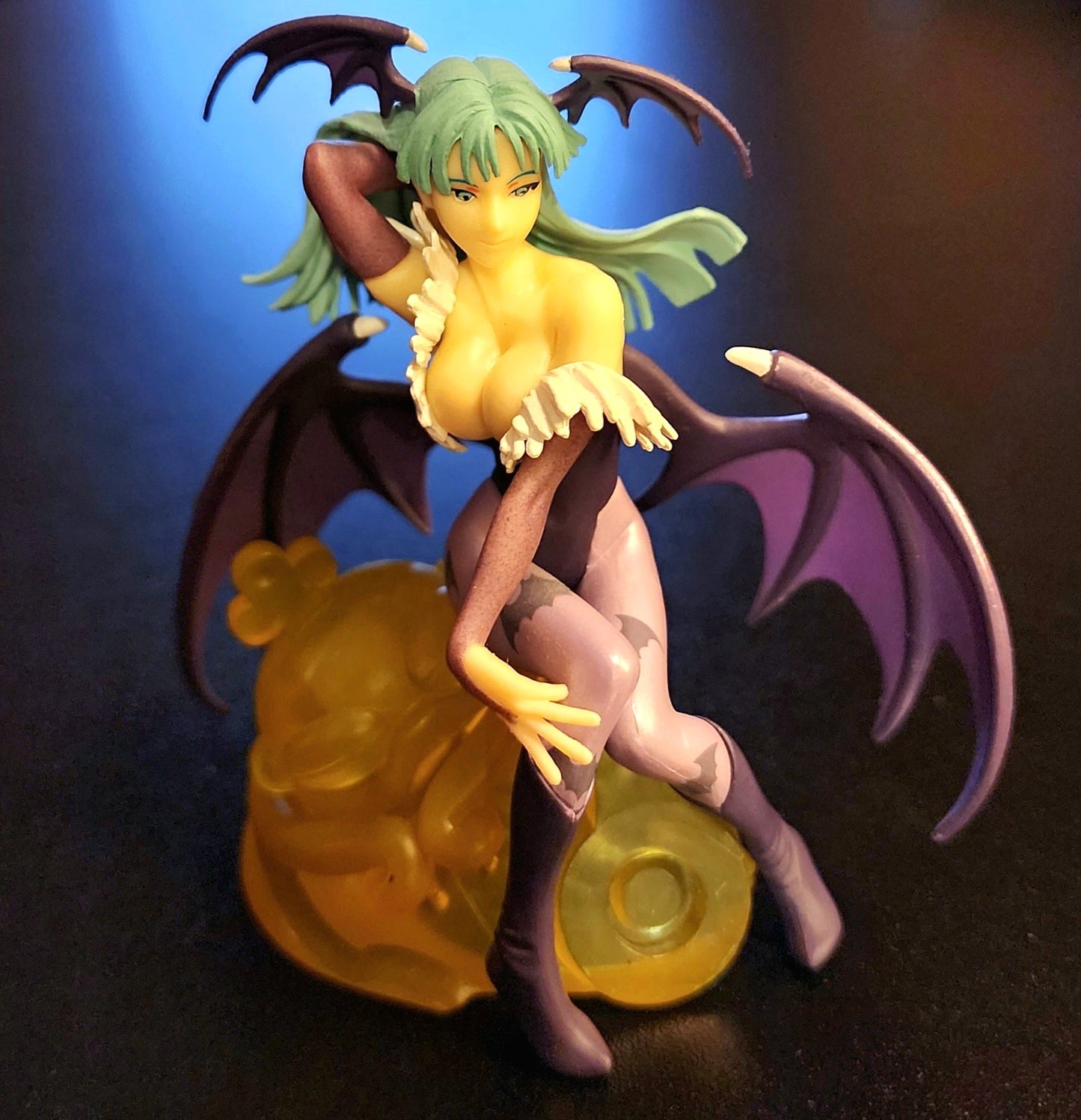 Morrigan Aensland Namco × Capcom Bandai Gashapon Figure (with Huitzil / Phobos Base)