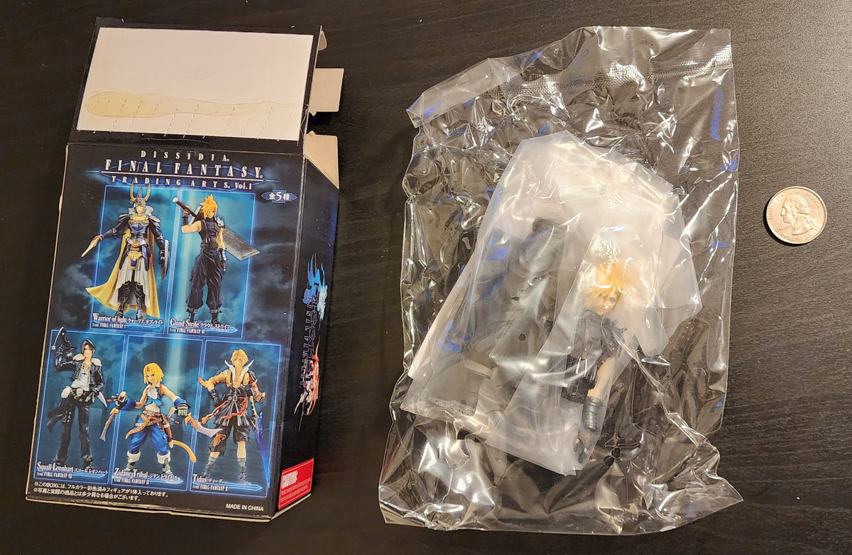 Cloud Strife Tribal Final Fantasy DISSIDIA Trading Arts Figure