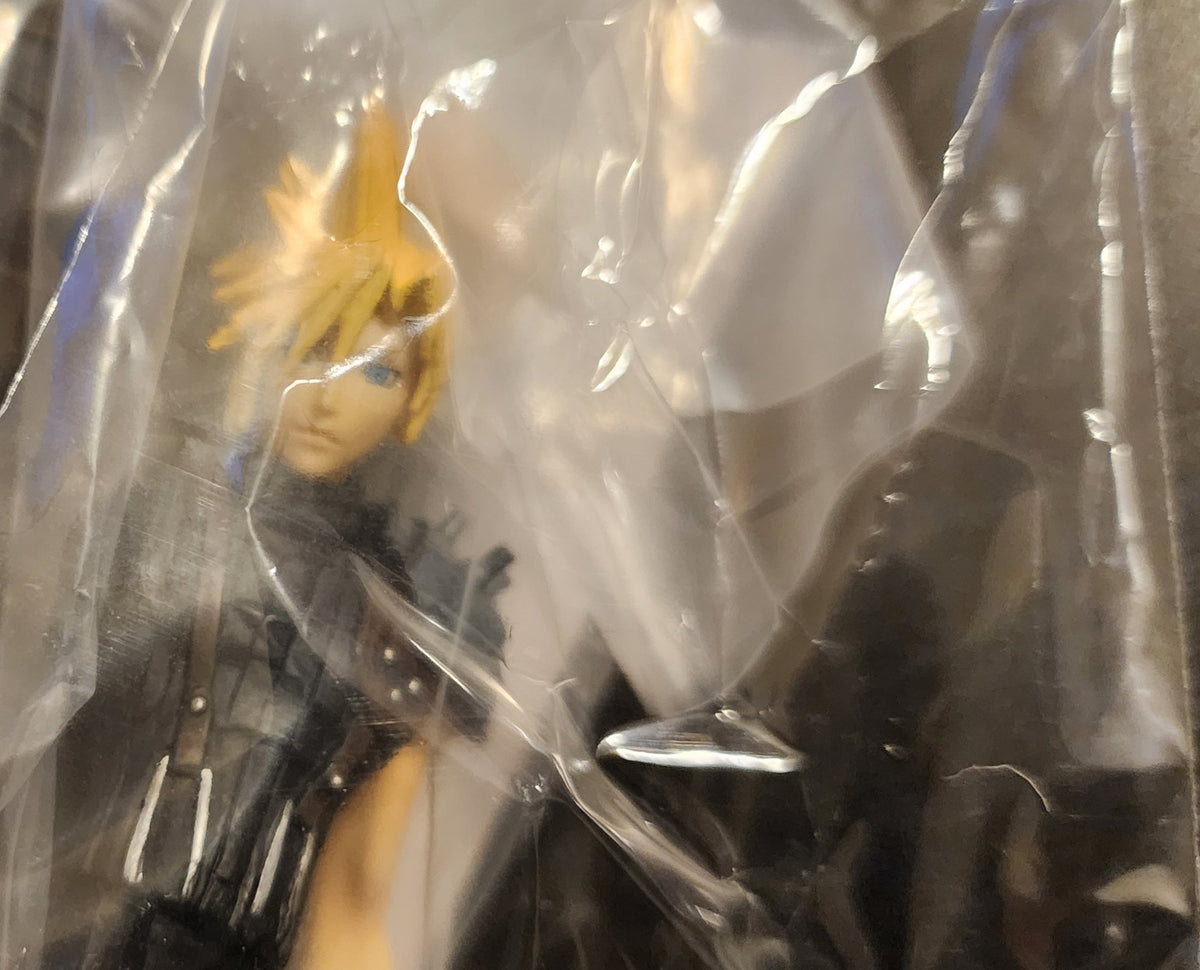 Cloud Strife Tribal Final Fantasy DISSIDIA Trading Arts Figure