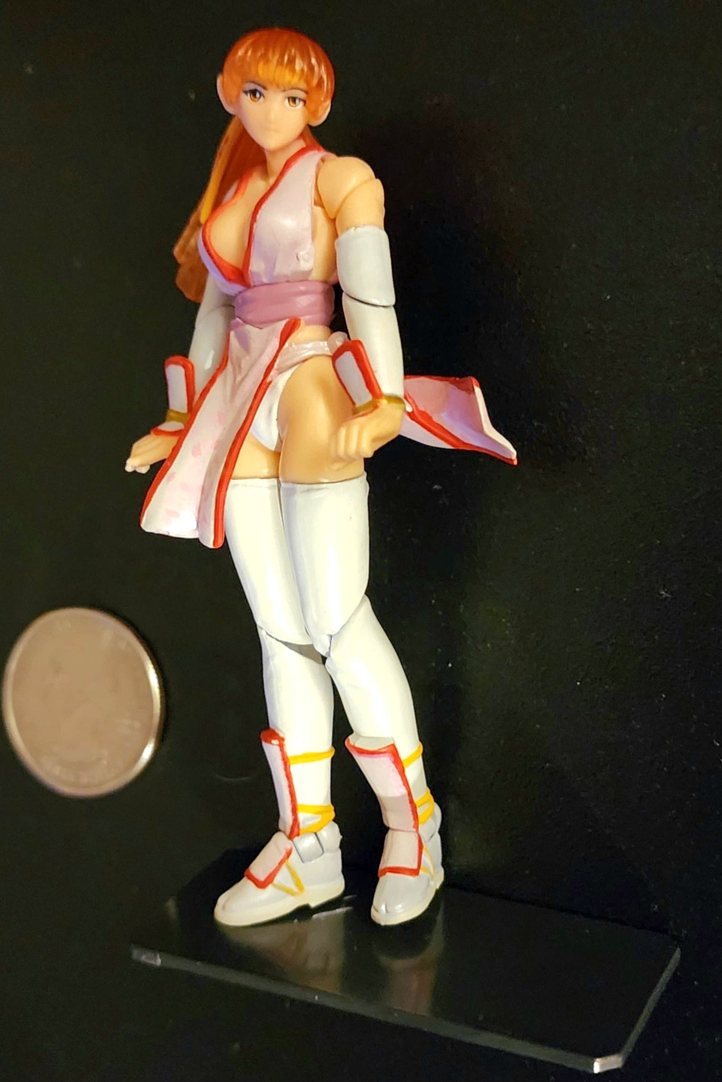 Kasumi (White Outfit) Dead or Alive Kaiyodo KT Figure Collection DX