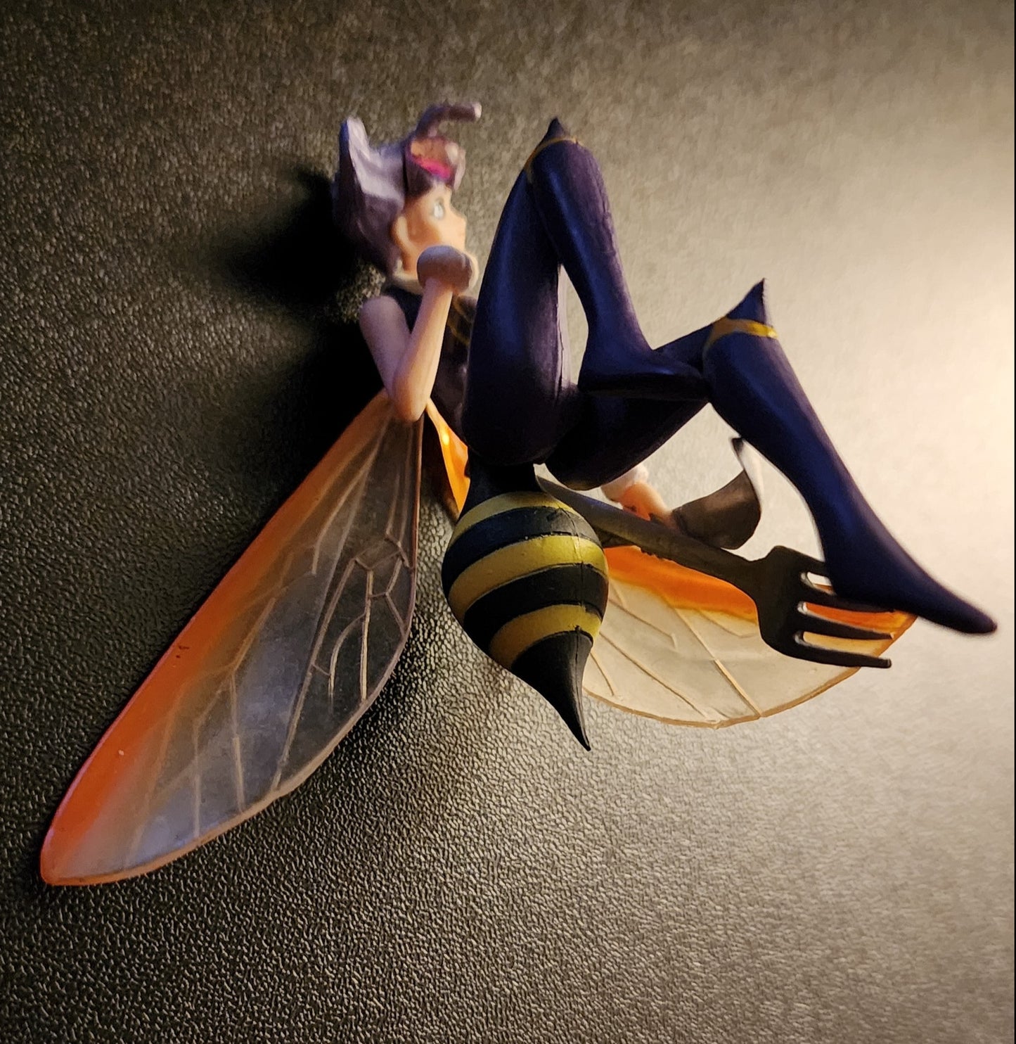 Queen Bee Vampire Savior SR Series Gashapon Figure