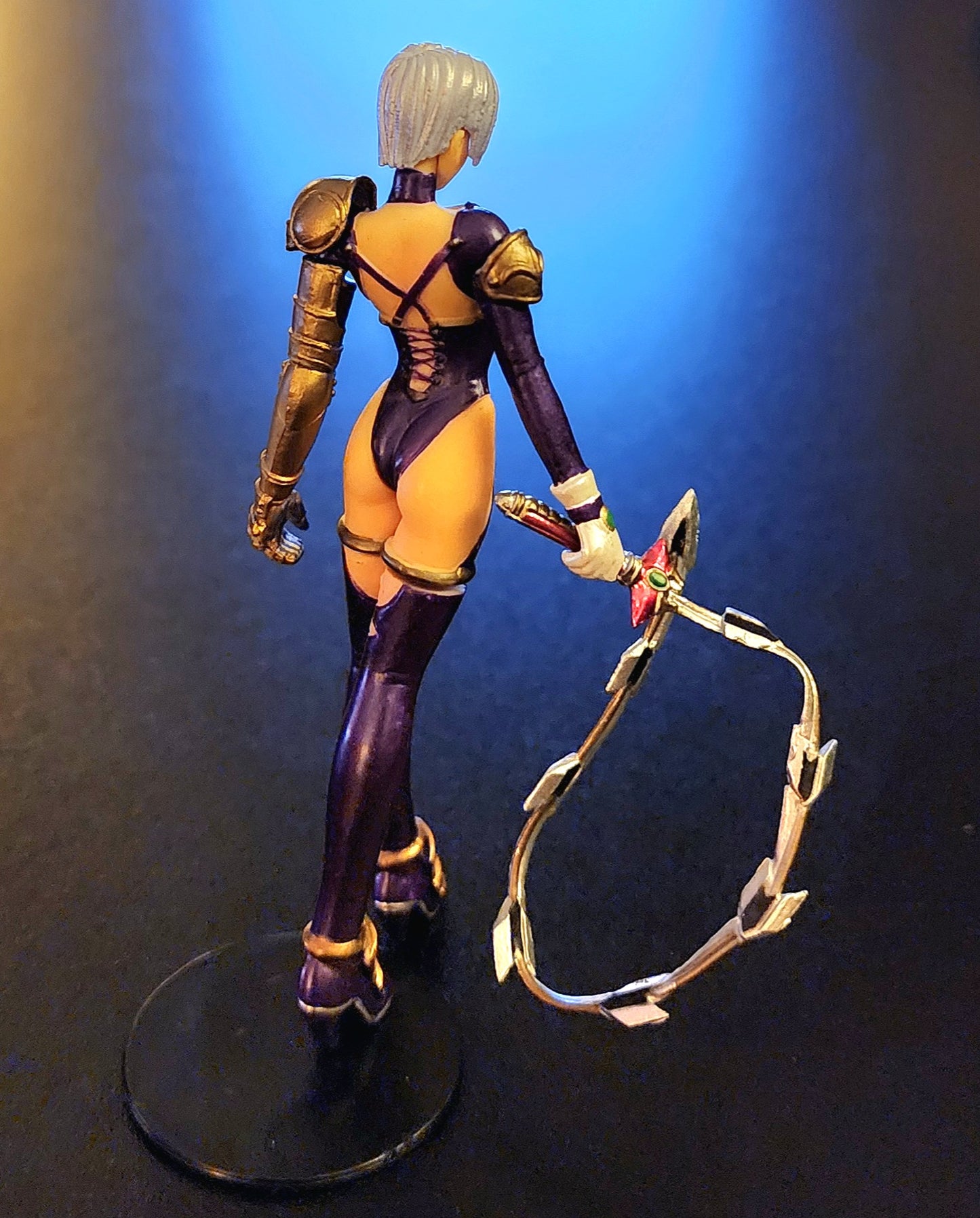 Ivy Valentine Soul Calibur II Gashapon Figure (Whip Sword Version)