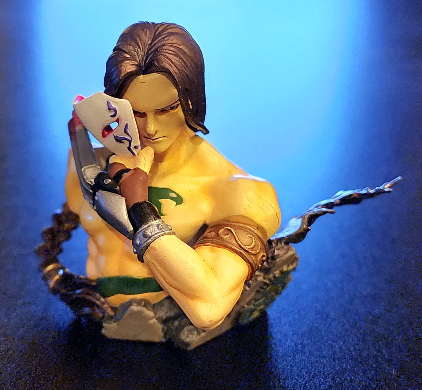 Vega Street Fighter 15th Anniversary Mini Bust Figure (2P Color Version)