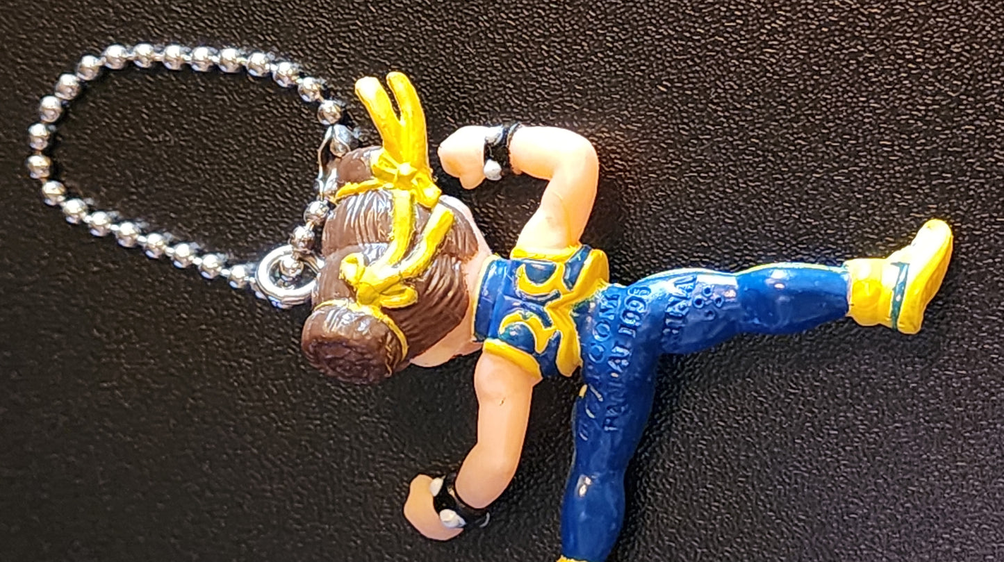 Chun-Li Street Fighter Alpha Bandai Vintage Keychain Figure