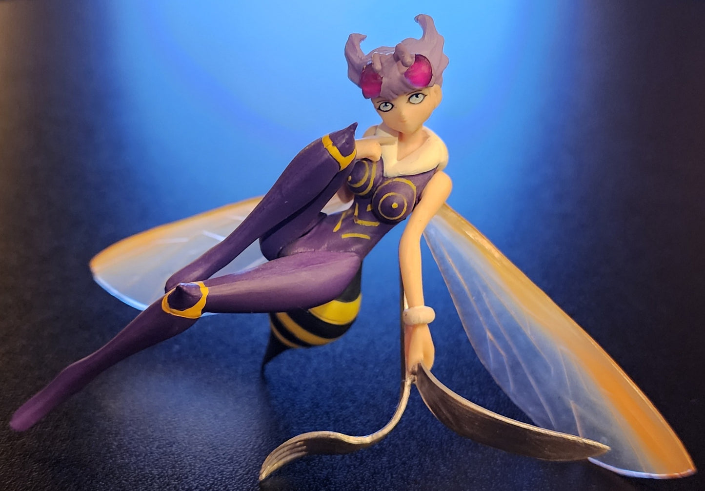 Queen Bee Vampire Savior SR Series Gashapon Figure