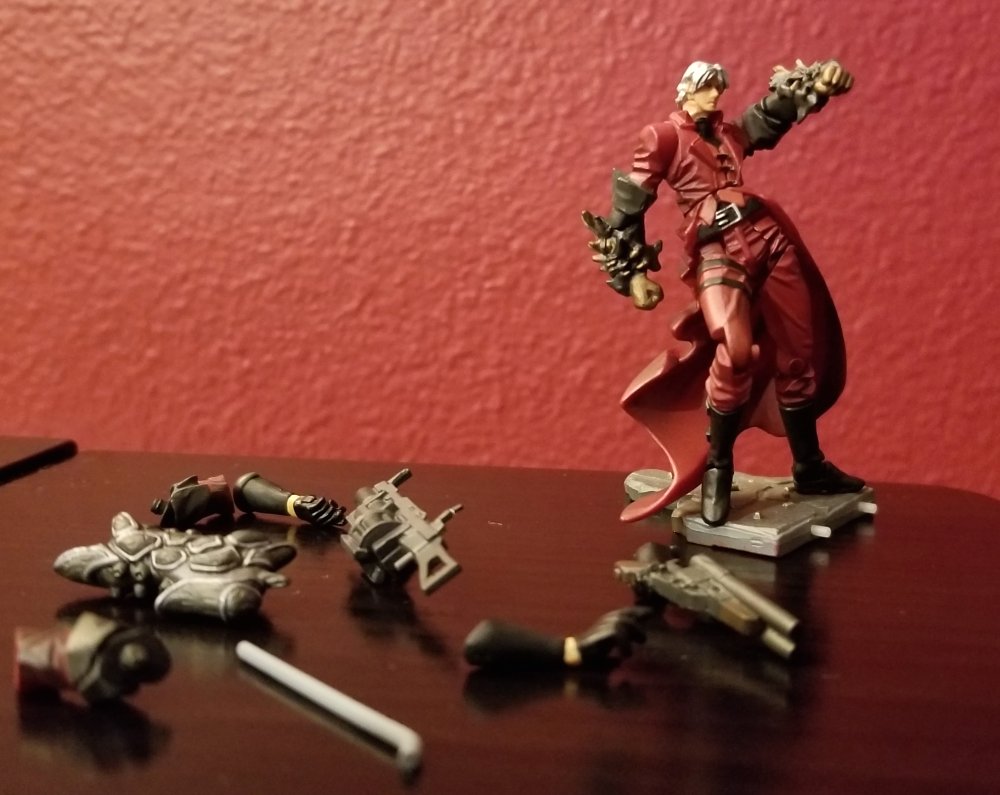 Dante Devil May Cry Small Gashapon Figure