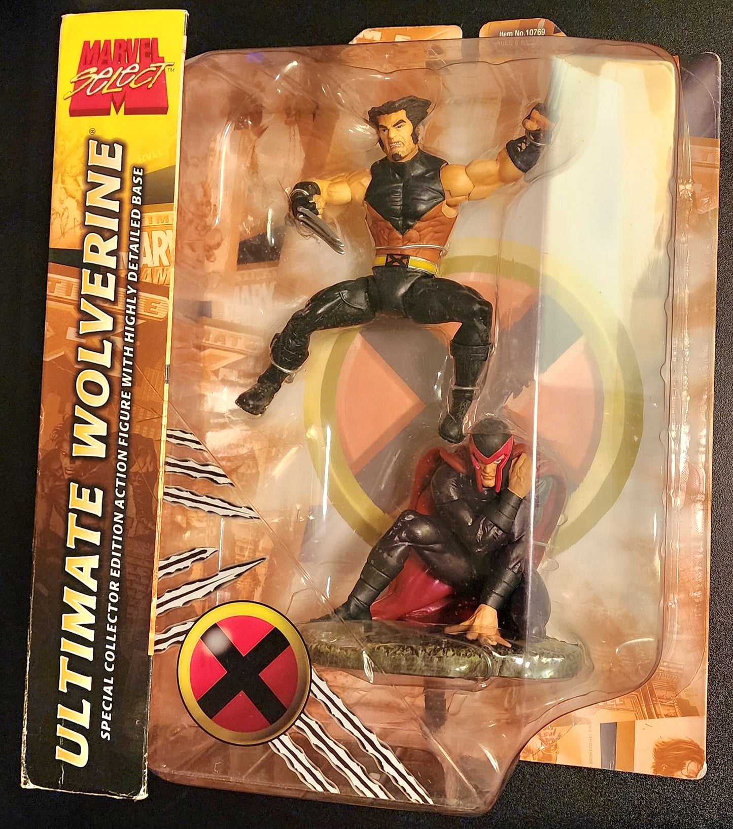 Marvel Select - Ultimate Wolverine Figure and Magneto Statue / Base (Sealed)