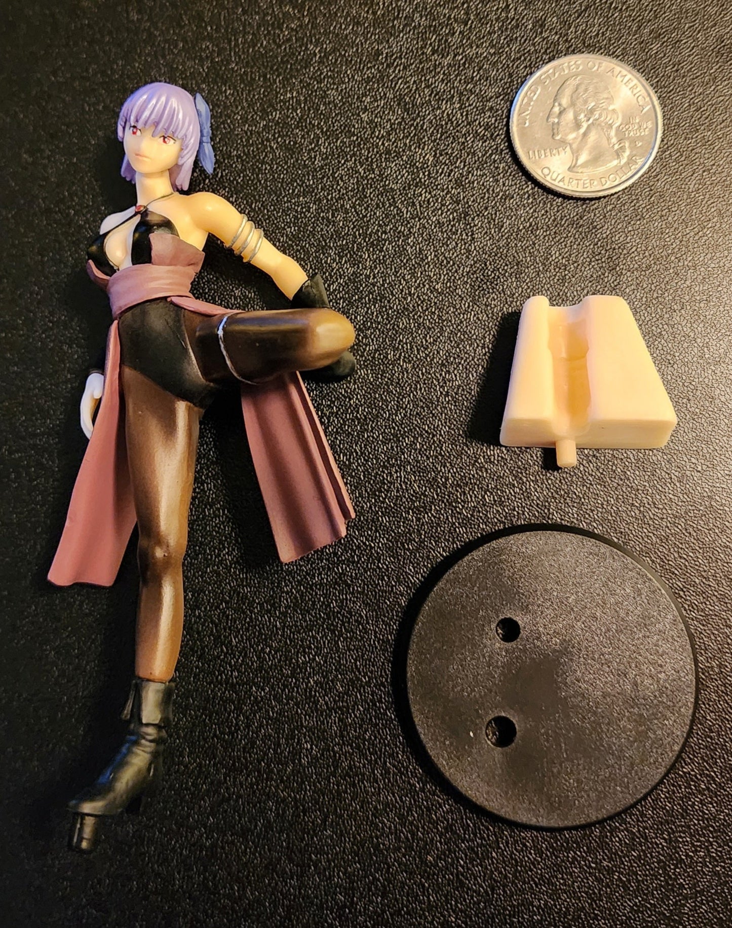 Ayane Gashapon Figure (Alternate Outfit)