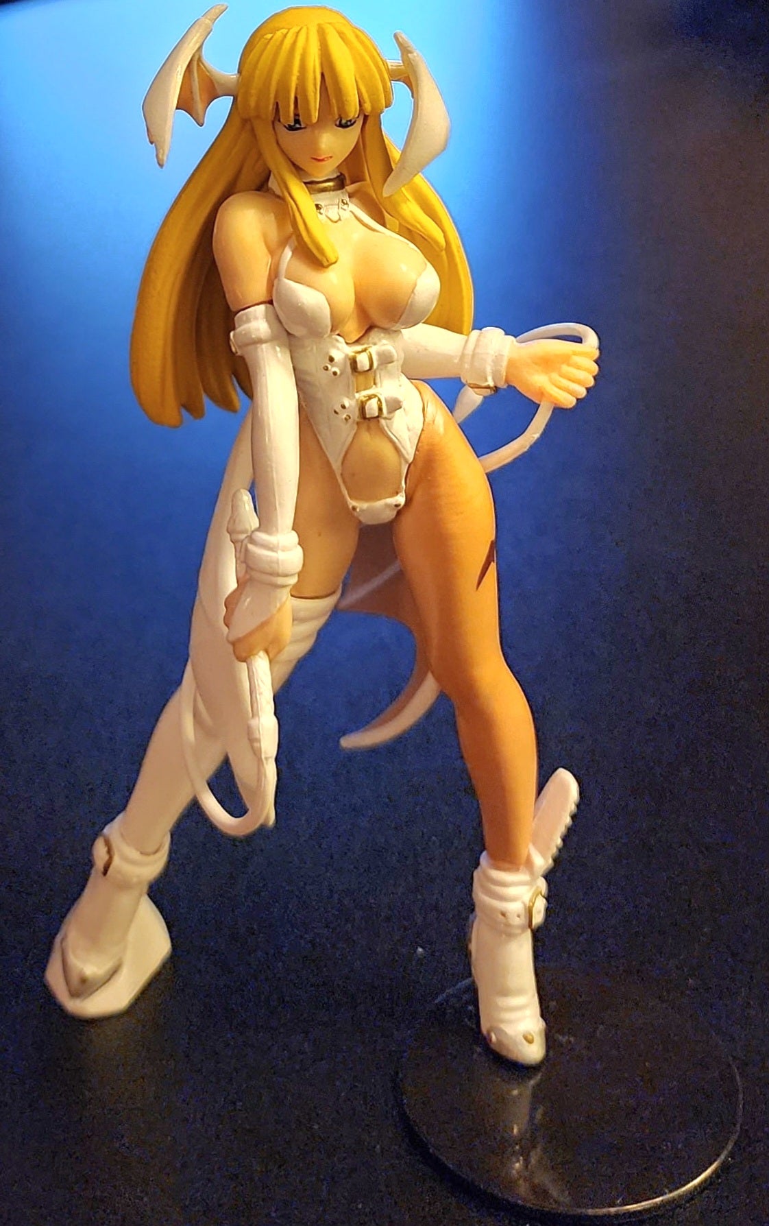 Morrigan Alternate Outfit Yujin SR Series Gashapon (White Version)