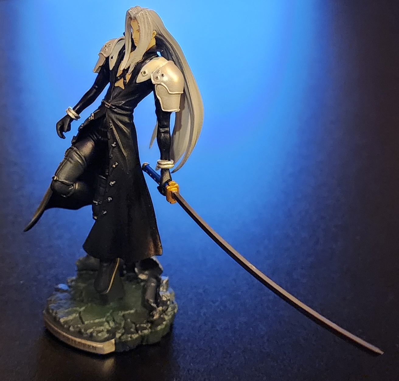 Sephiroth Final Fantasy: Advent Children Trading Arts Figure