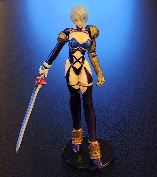 Ivy Valentine Soul Calibur II Gashapon Figure (Straight Sword Version)