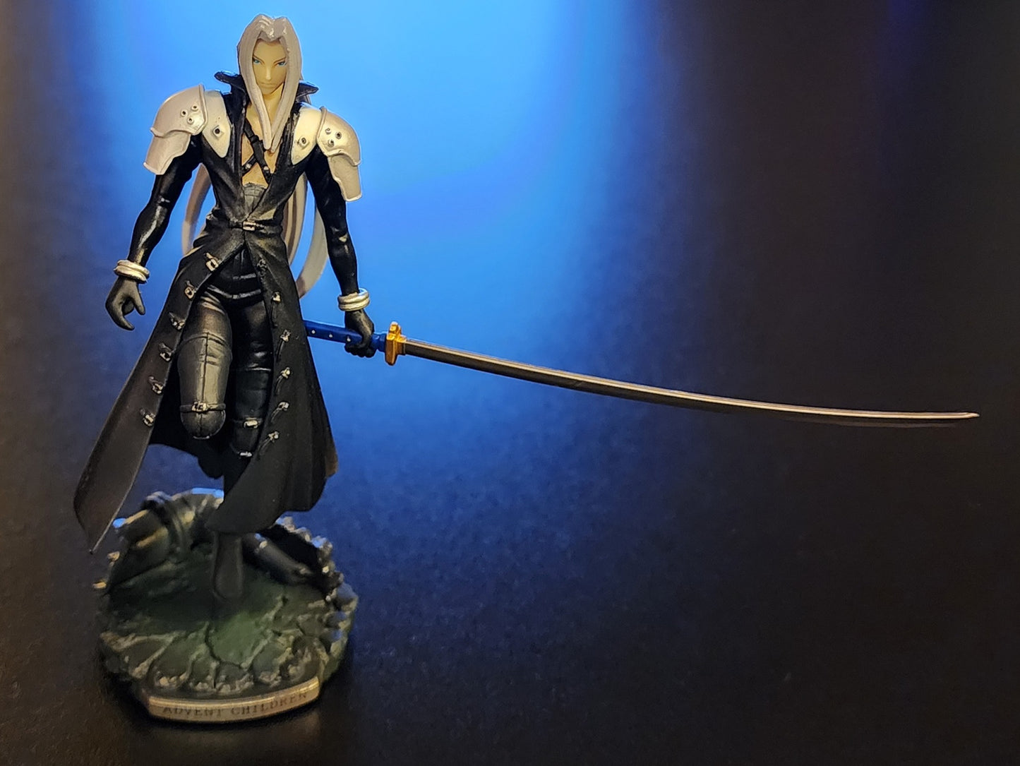 Sephiroth Final Fantasy: Advent Children Trading Arts Figure