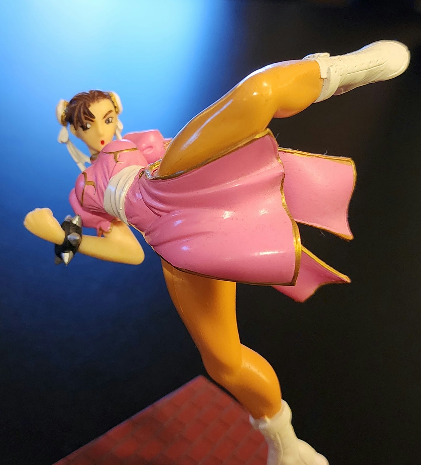 Chun-Li Street Fighter "Dynamic Pose" Yamato Trading Figure (Pink Version)