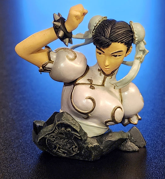 Chun-Li Street Fighter 15th Anniversary Mini Bust Figure (White Version)