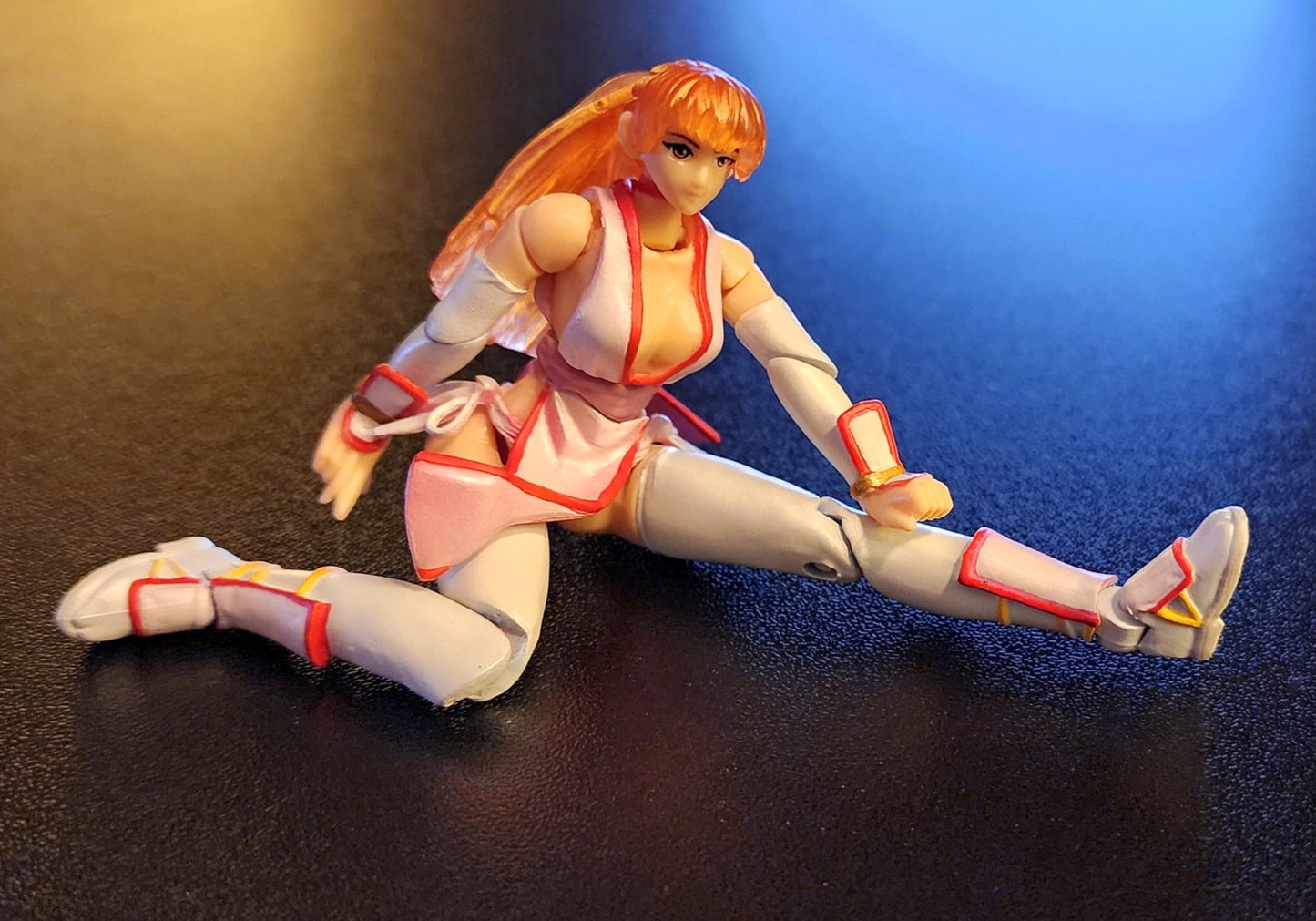 Kasumi (White Outfit) Dead or Alive Kaiyodo KT Figure Collection DX