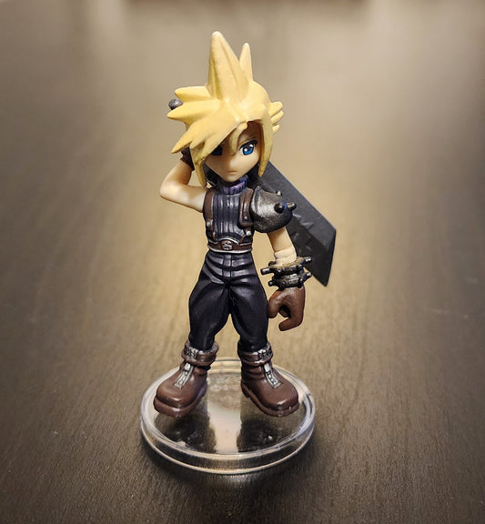 Cloud Strife Final Fantasy 7 Trading Arts Mini Figure