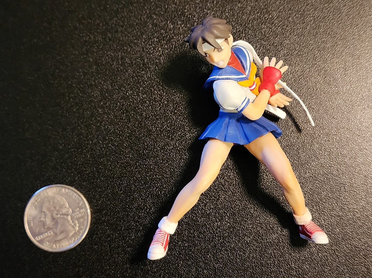 Sakura Kasugano "Hadouken Pose" Gashapon Figure