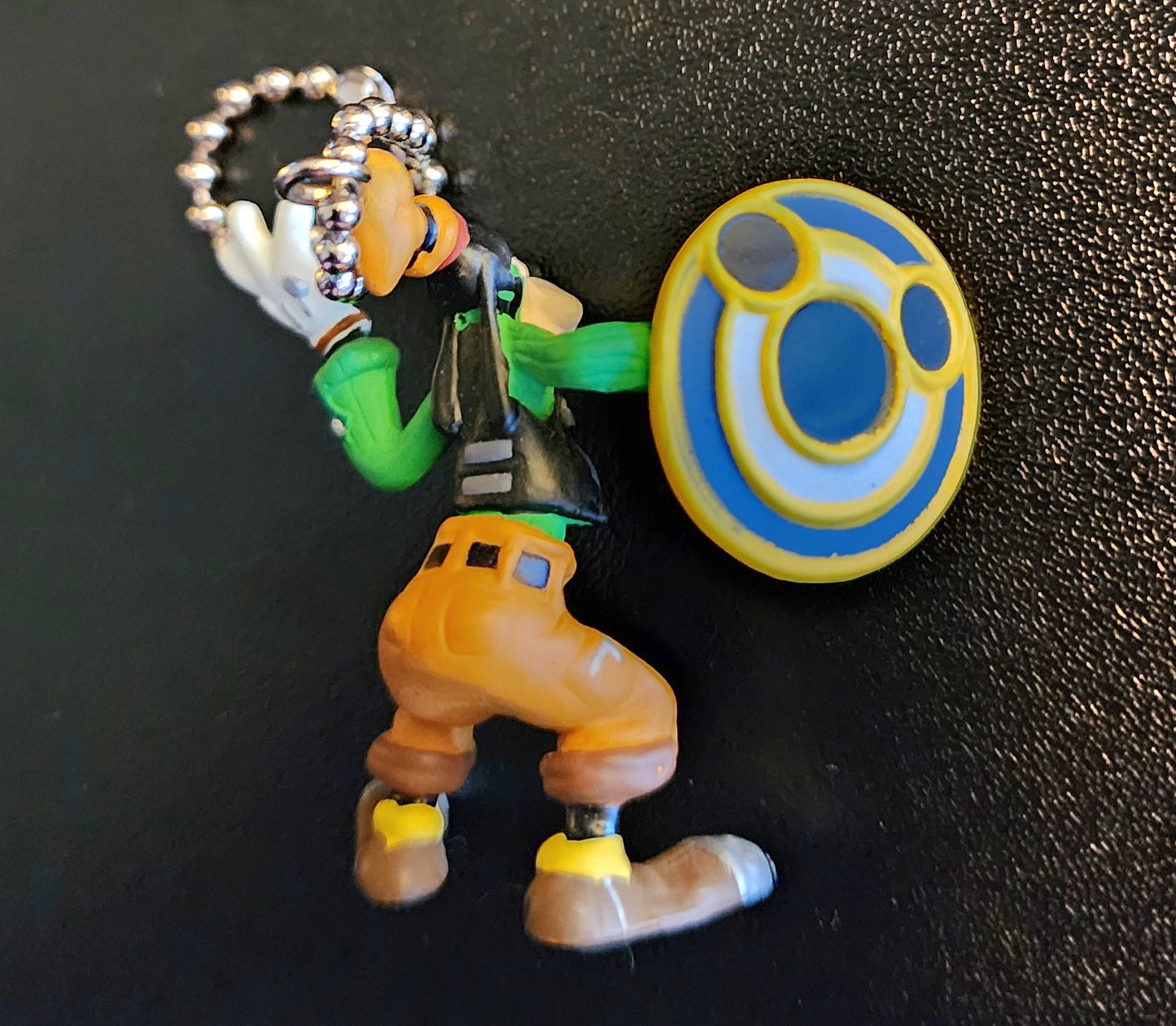 Kingdom Hearts Goofy Keychain Figure