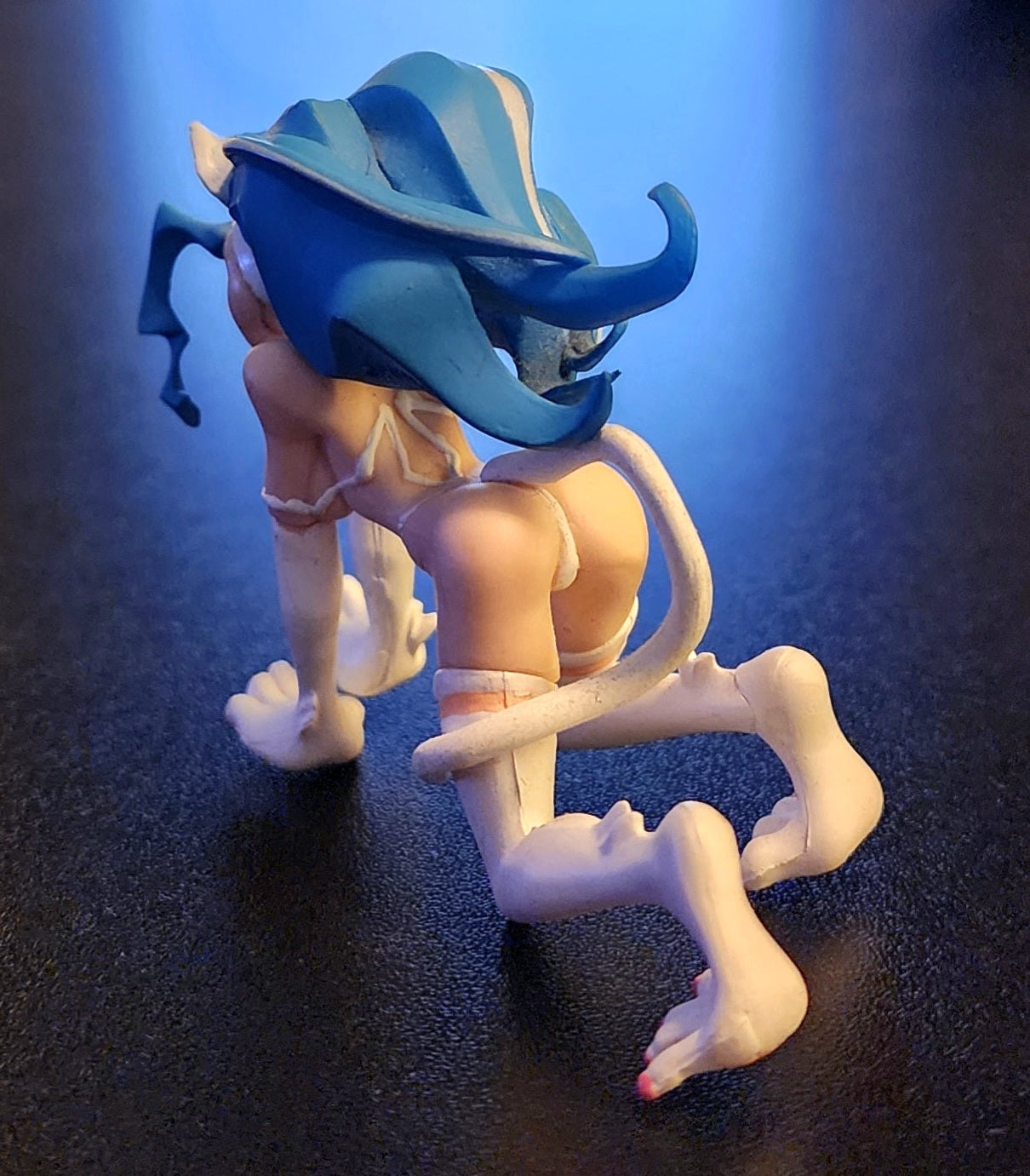 Felicia "Crawling Pose" Vampire Savior SR Series Gashapon Figure