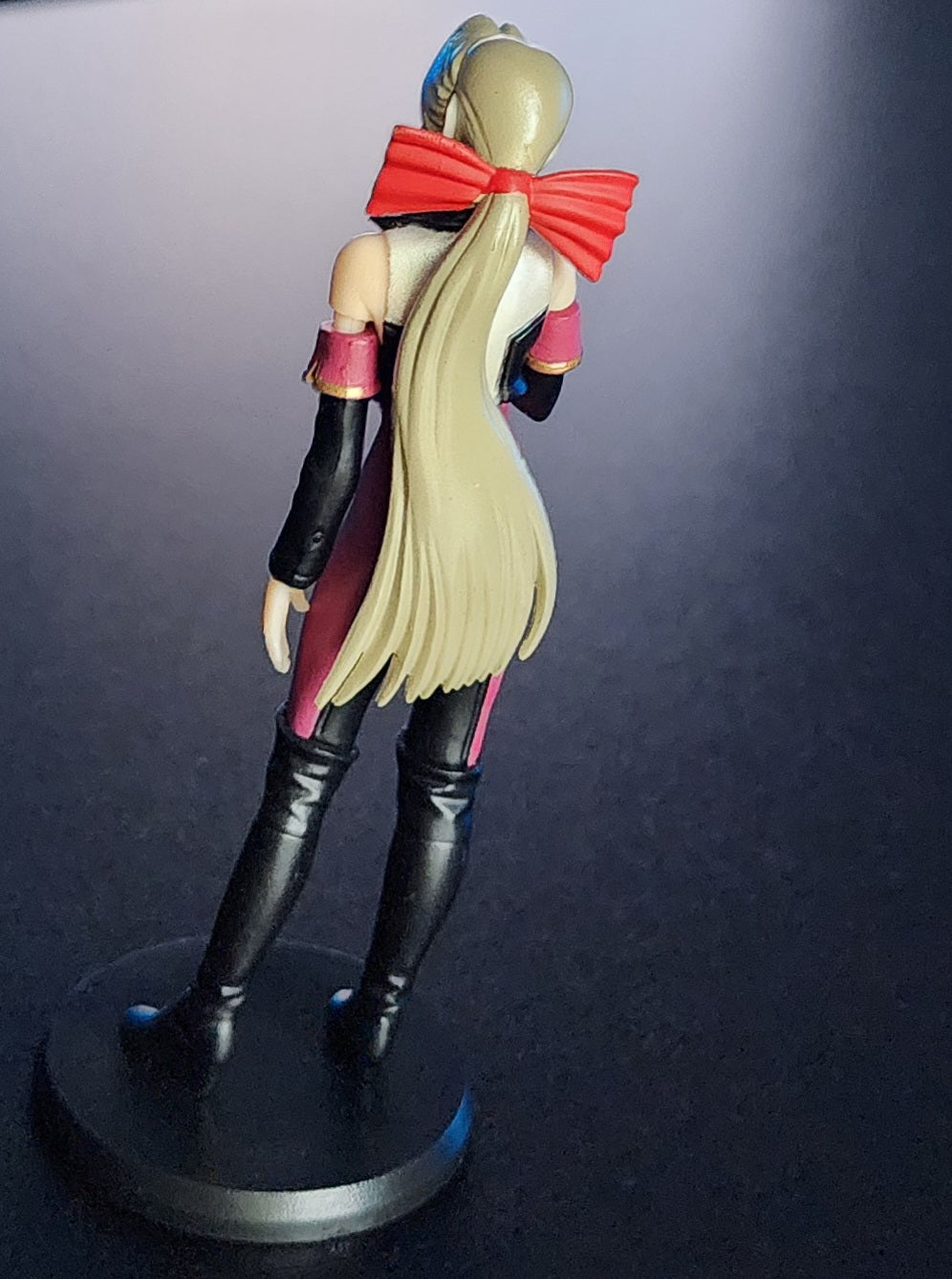 Helena Dead or Alive Gashapon Figure (2P Color Version)