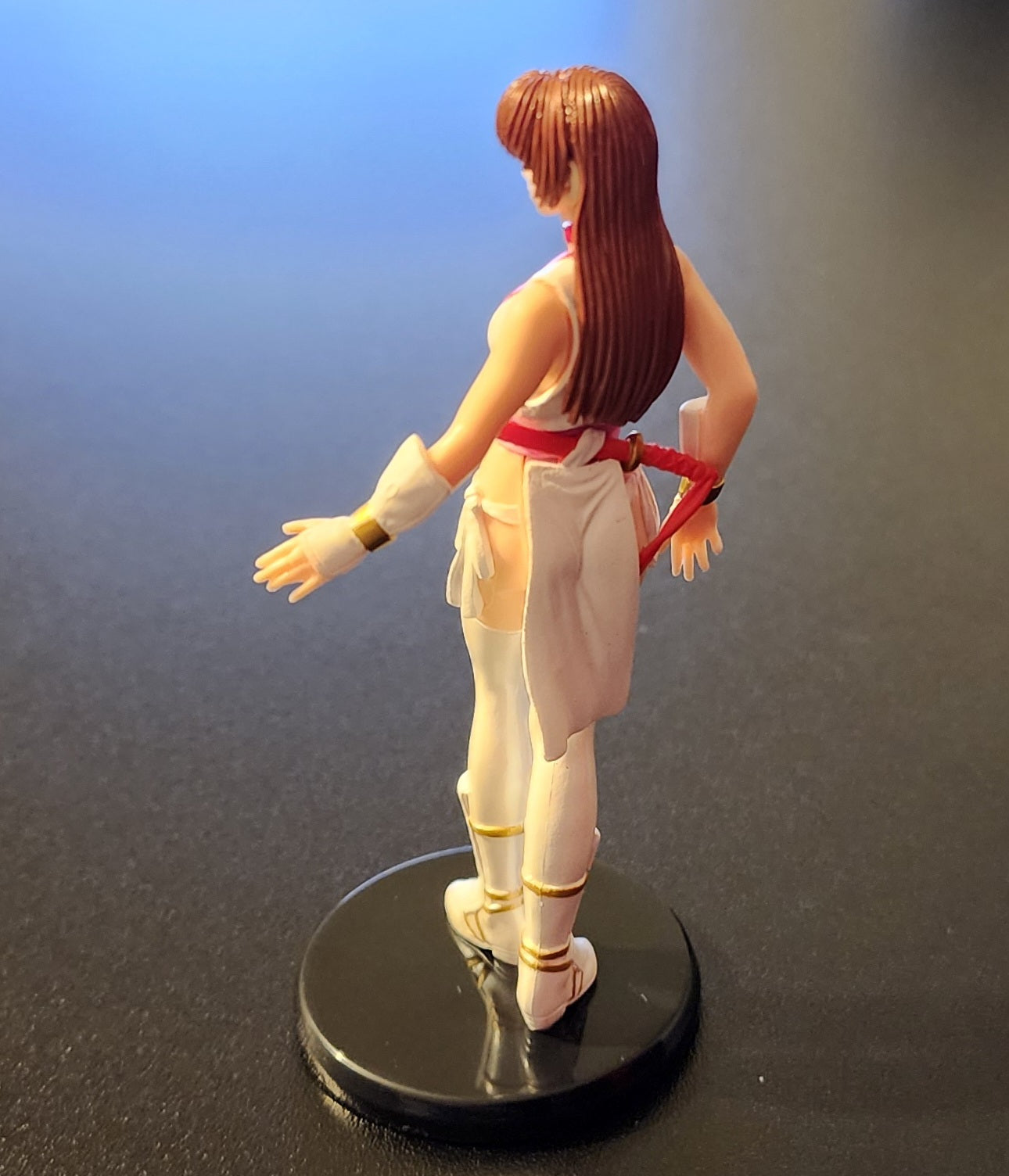 Kasumi DOA Ultimate Gashapon Figure (White Outfit)