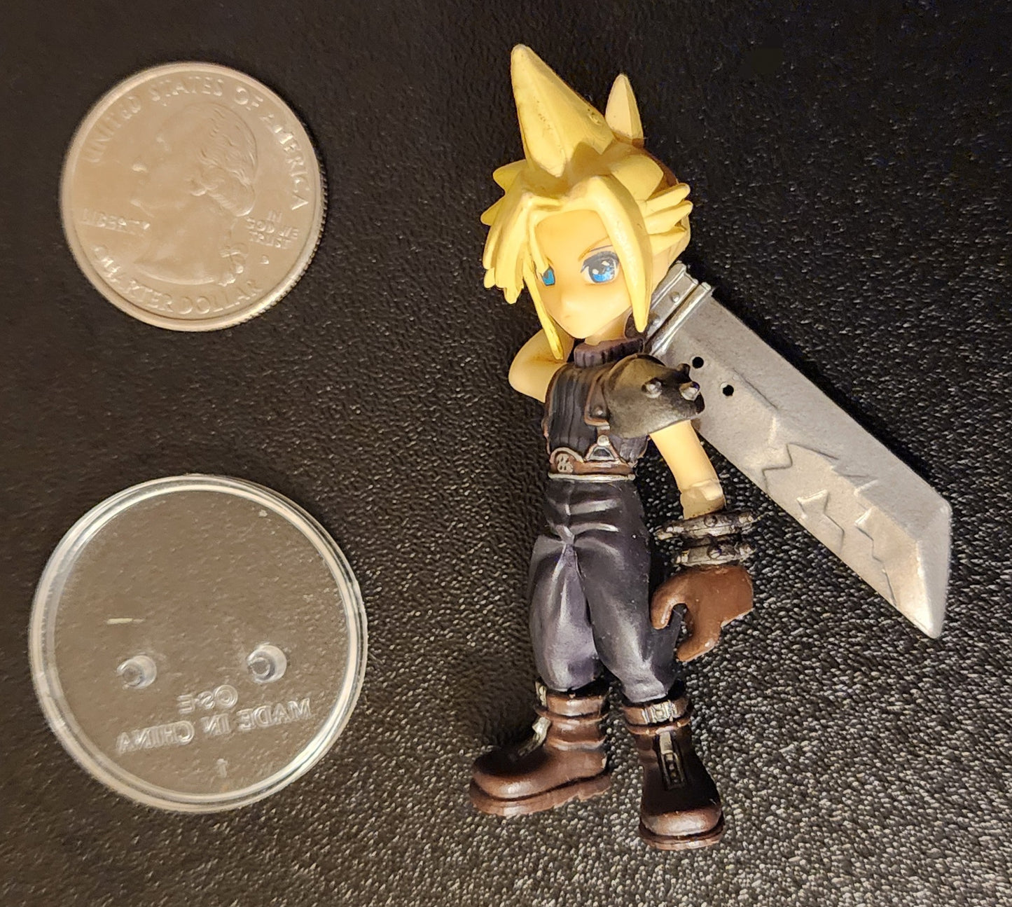 Cloud Strife Final Fantasy 7 Trading Arts Mini Figure