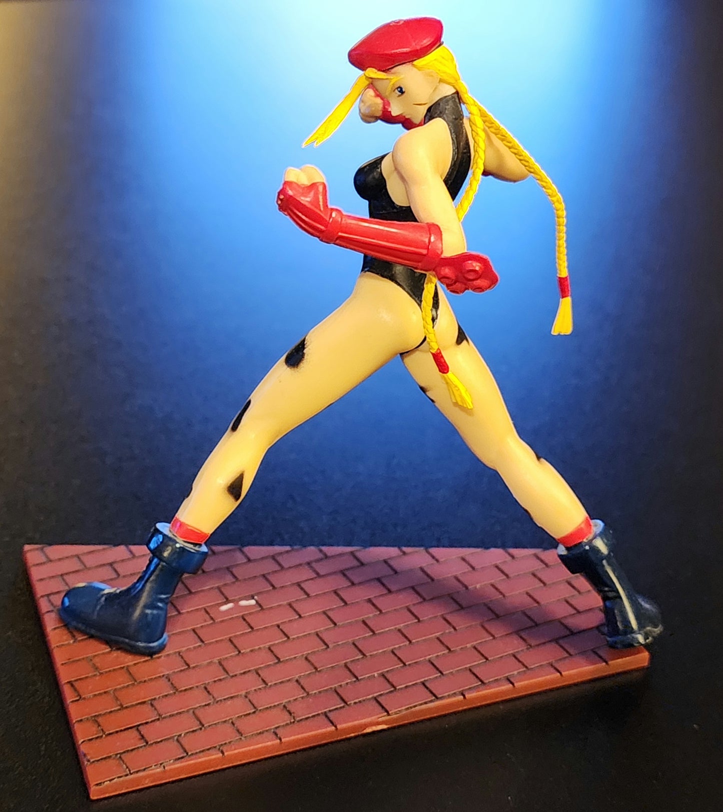 Cammy Street Fighter "Dynamic Pose" Yamato Trading Figure (Black Version)