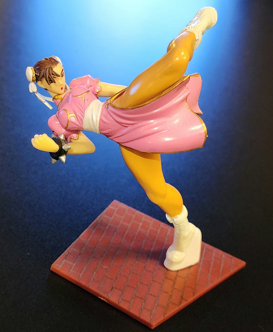 Chun-Li Street Fighter "Dynamic Pose" Yamato Trading Figure (Pink Version)