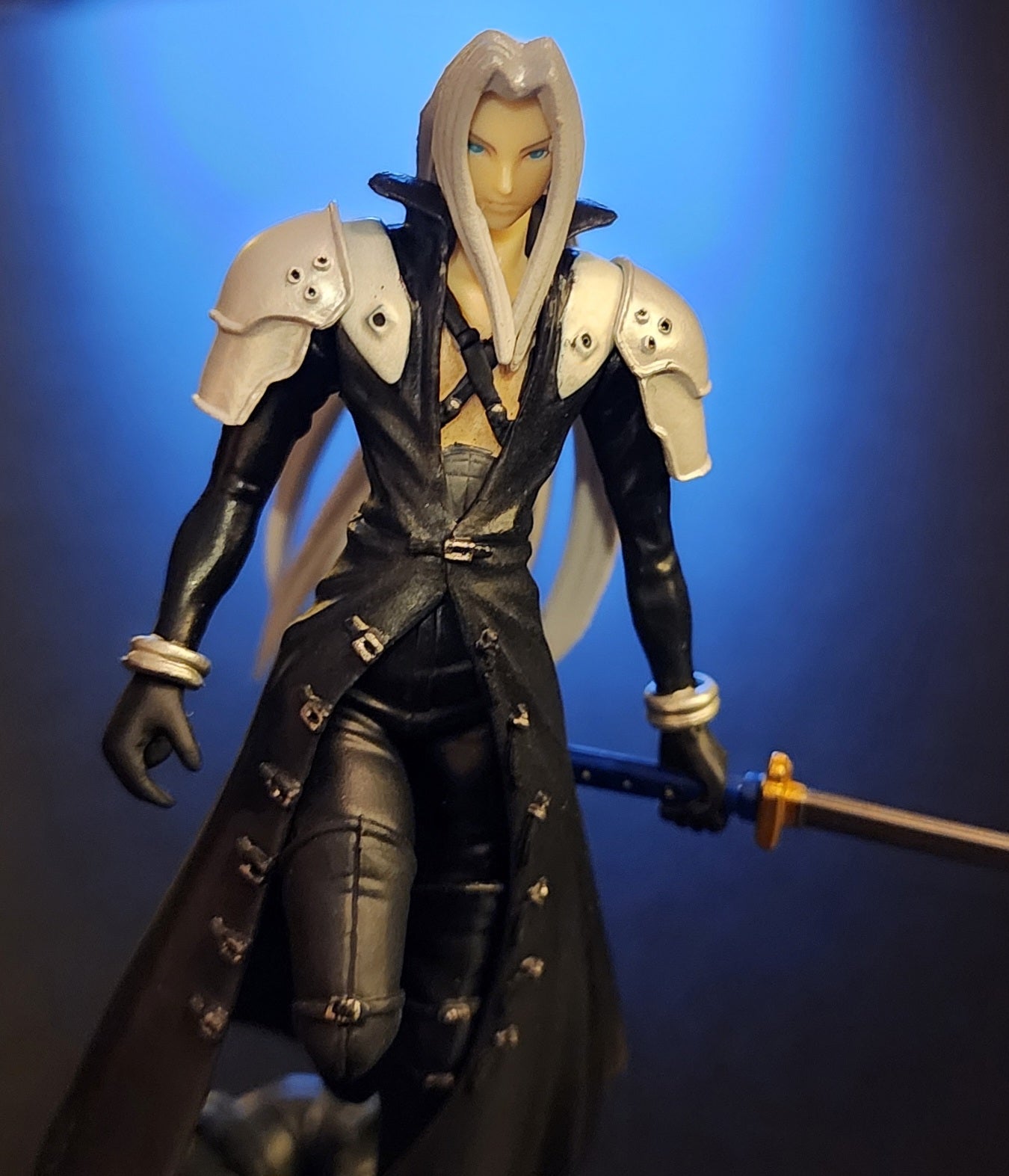 Sephiroth Final Fantasy: Advent Children Trading Arts Figure