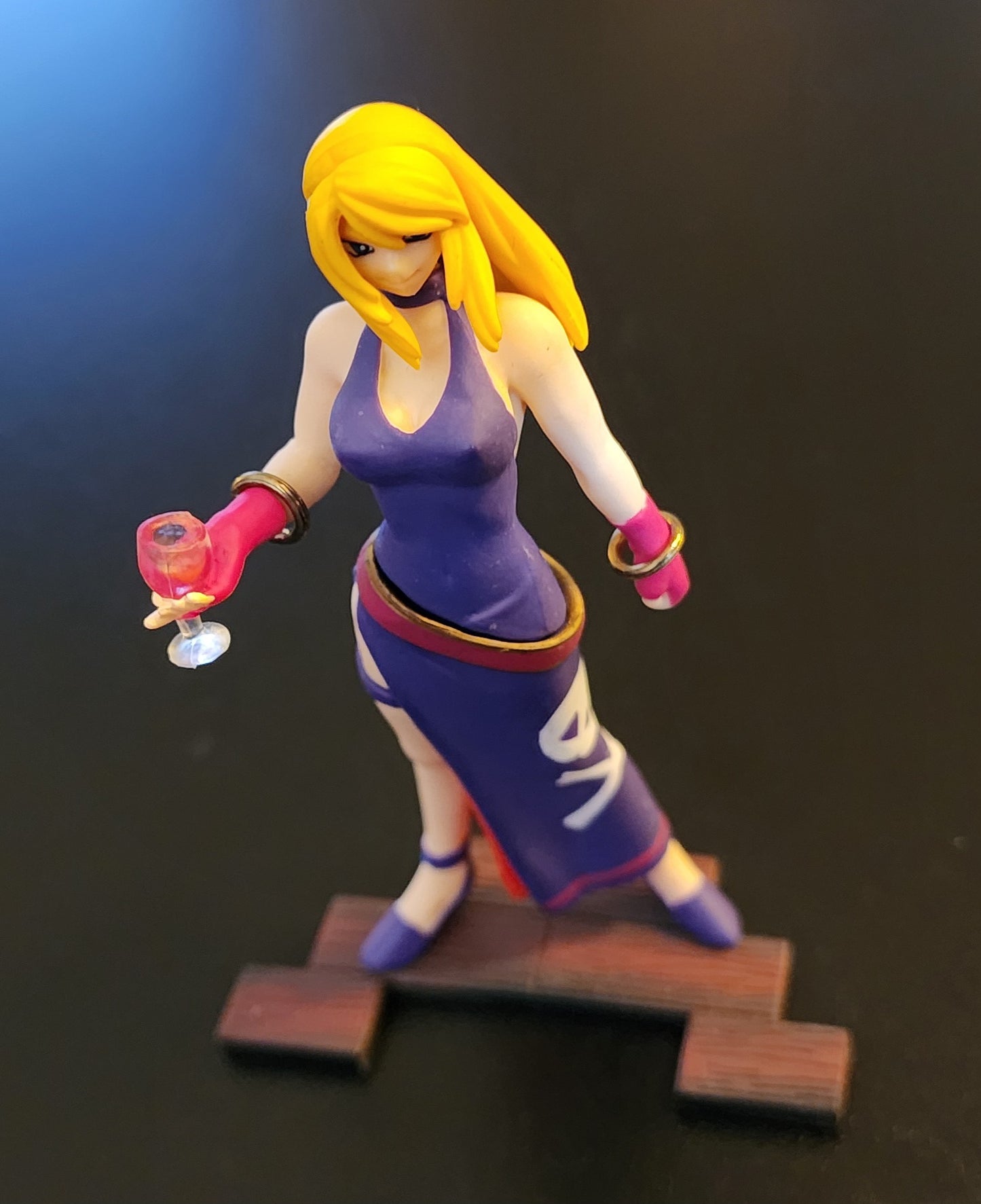 B. Jenet Garou: Mark of the Wolves SNK SR Series Gashapon Figure