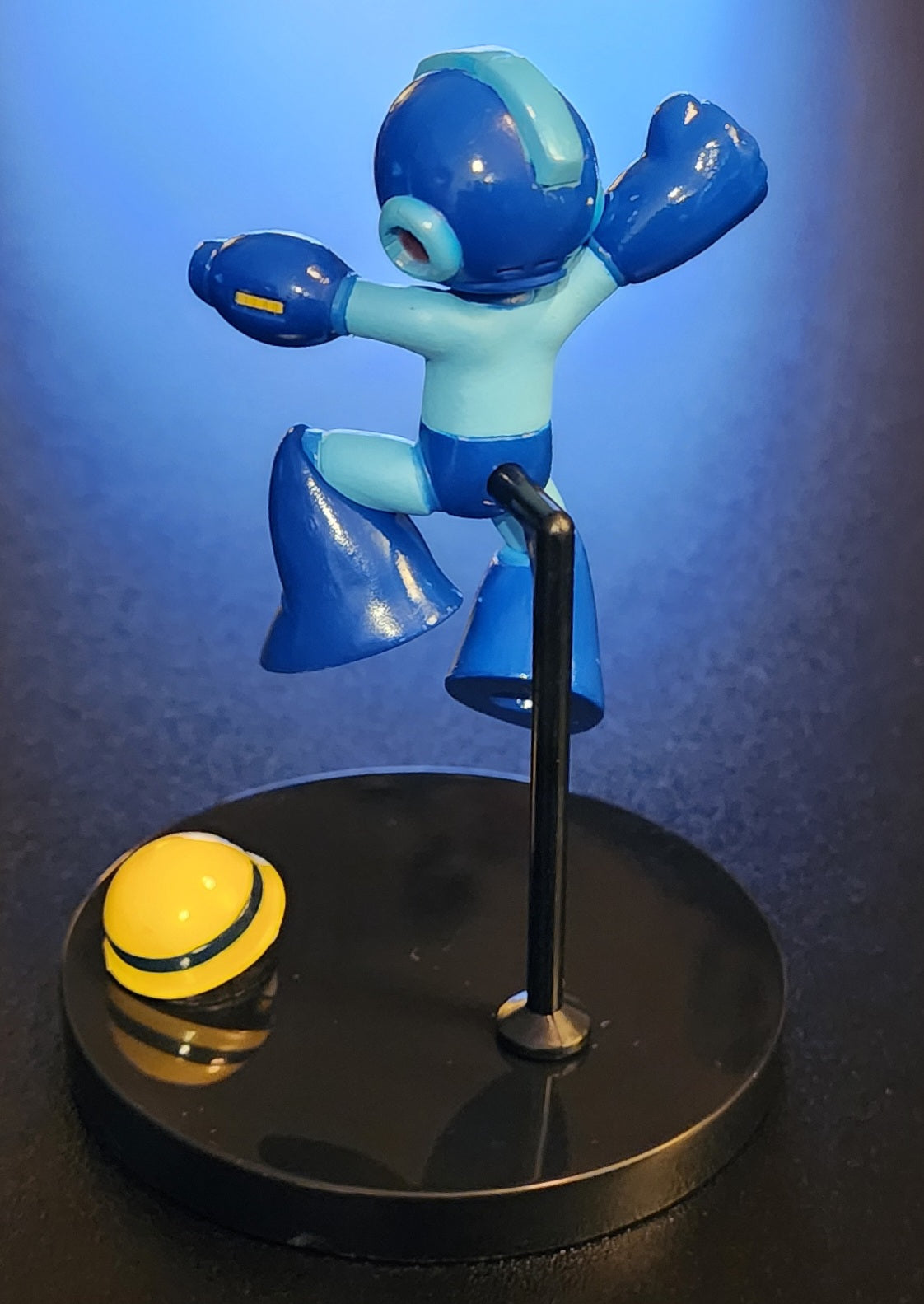 Mega Man / Rockman 2010 Capcom Super Modeling Bandai "Jumping & Shooting" Figure